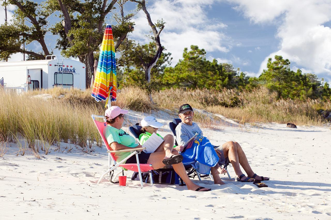 New Point Rv Resort Buitenkant foto