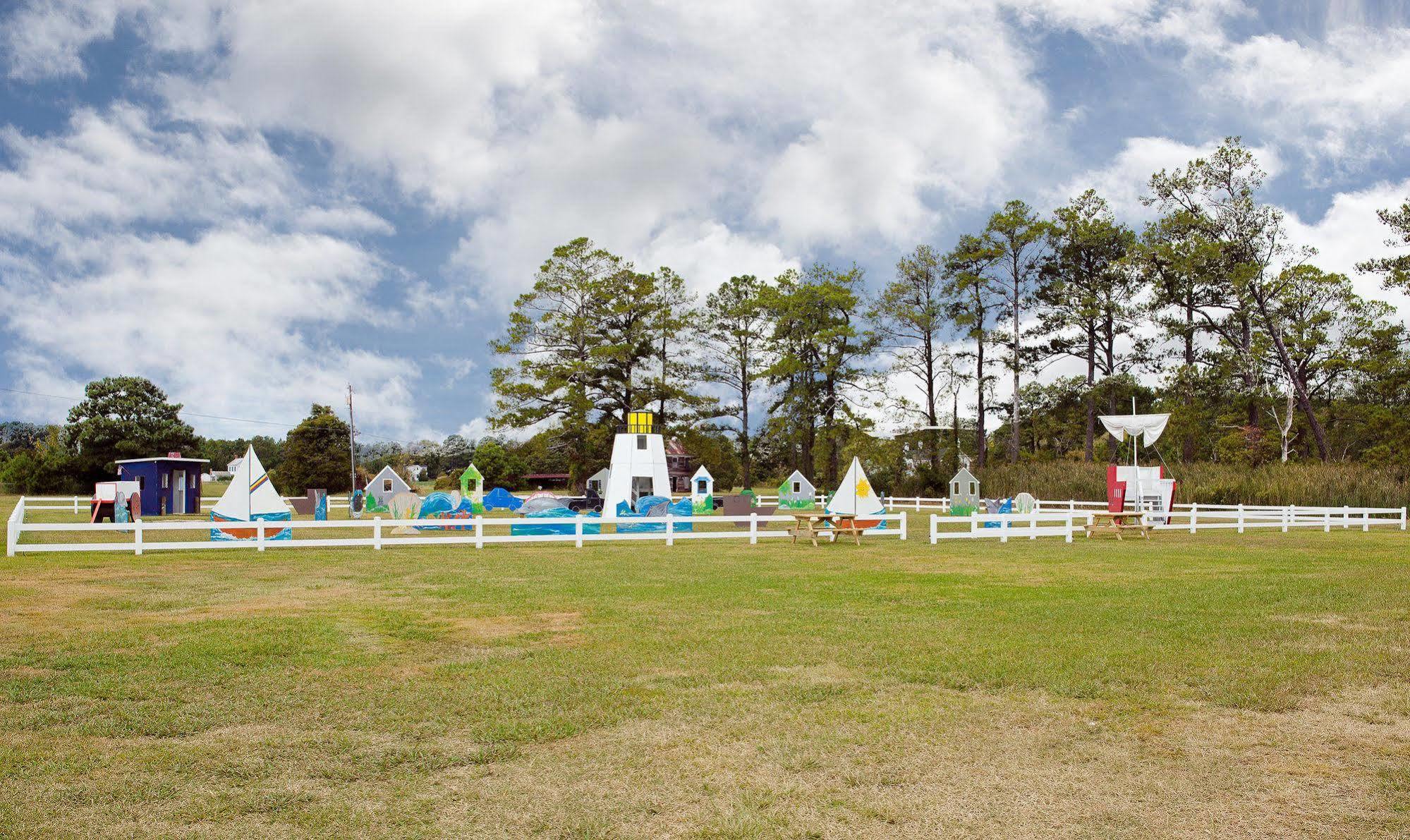 New Point Rv Resort Buitenkant foto