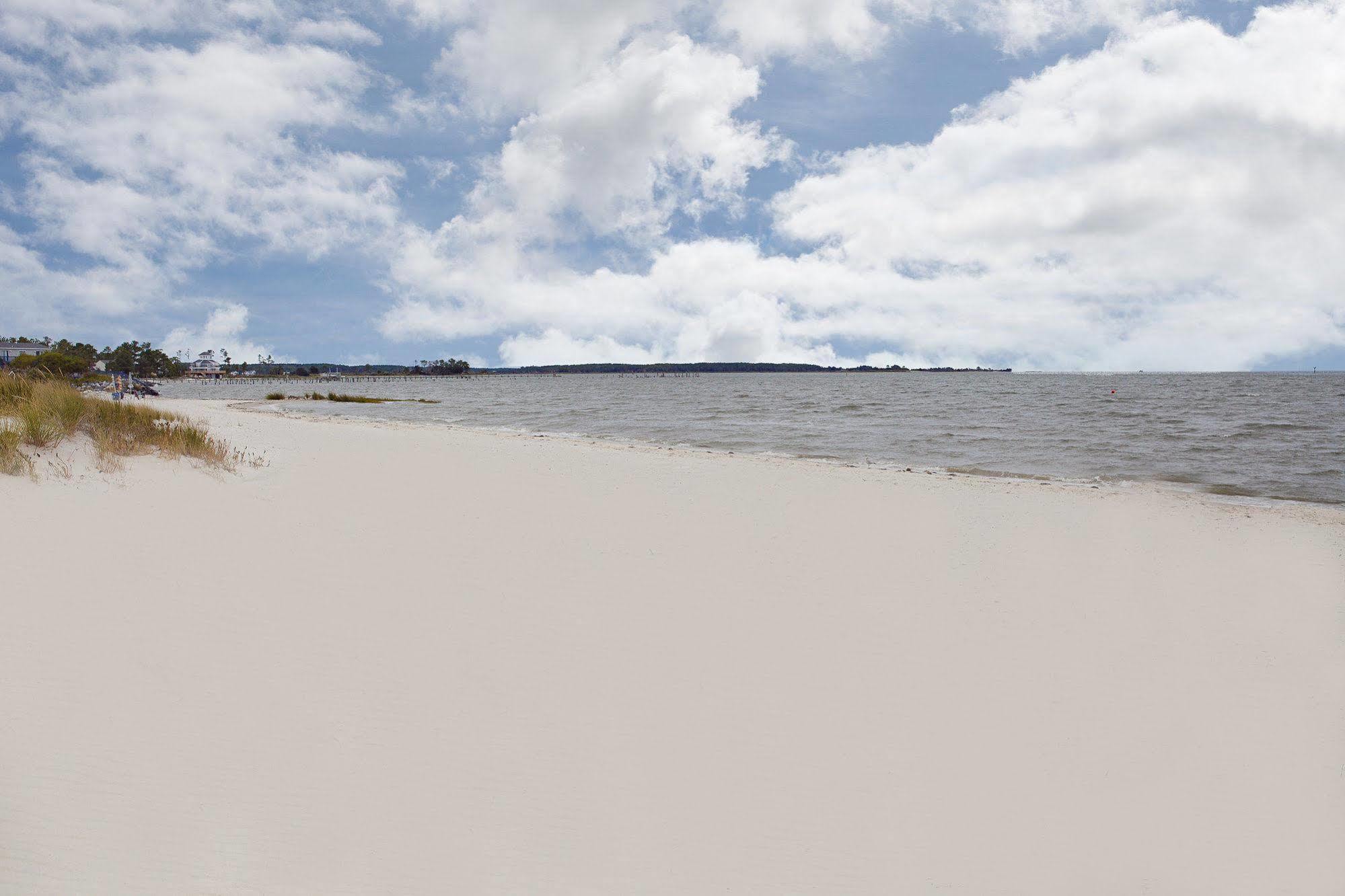 New Point Rv Resort Buitenkant foto
